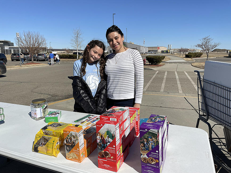 Girl Scouts Out In Bismarck For Cookie Season