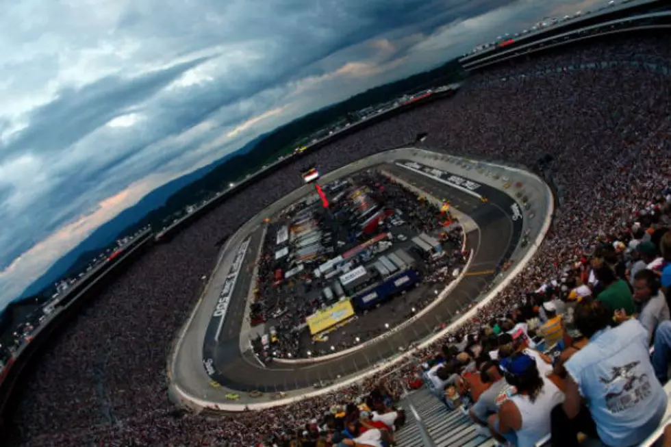 NASCAR Travels to Bristol, The Fastest Half Mile for The Food City 500- Sunday