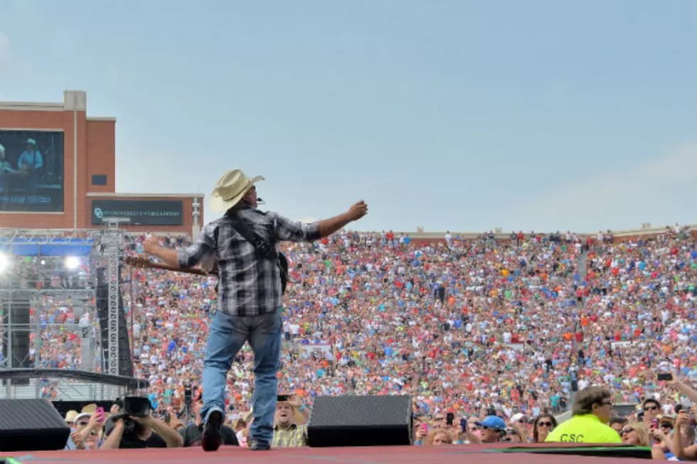 Garth Brooks Breaks His Own Record for Ticket Sales in Fargo