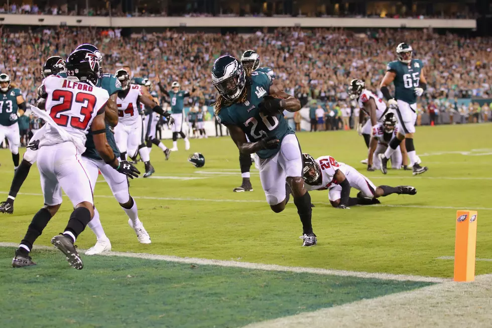 Eagles Hold Off Falcons; Wentz Still on DL