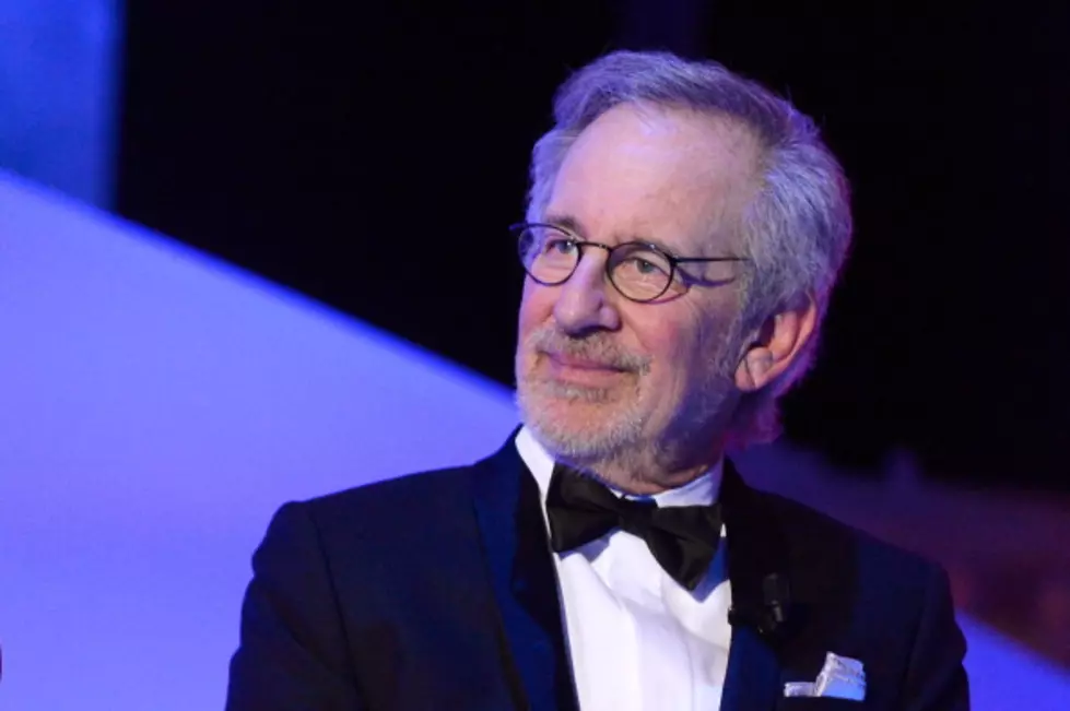 People Thought Photo of Steven Spielberg with Dinosaur was Real