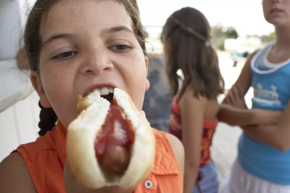 Grand Junction Wienerschnitzel Offering Free Food to Kids
