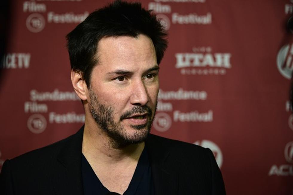 What Keanu Reeves Does While Riding the Subway May Surprise You [VIDEO]