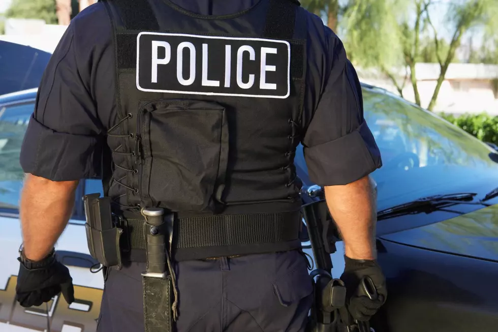 El Paso Police Officer Pulls Gun On Kids