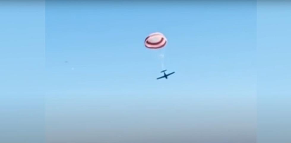 Watch Airplane Parachute To Safety Following Colorado Mid-Air Collision