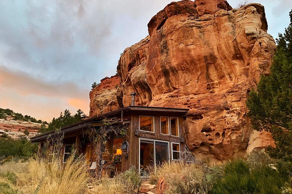 Spend the Holidays in a Colorado House That’s Built into a Cliff