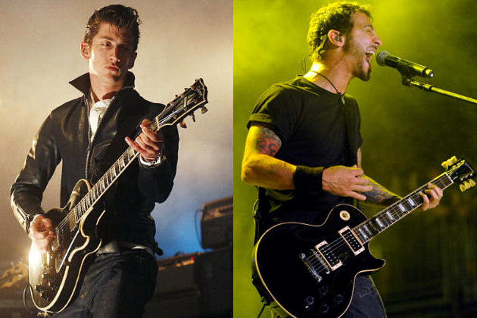Arctic Monkeys Vs. Godsmack – Loudwire’s Maximum Rock Rumble (8-26-2014)