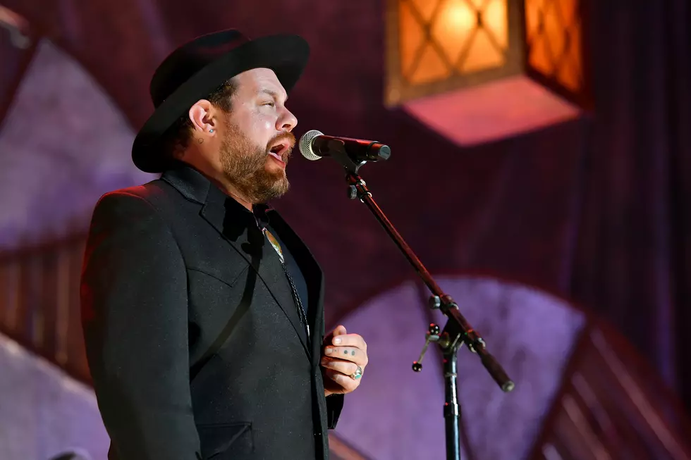 Hear Nathaniel Rateliff’s Cover of 2018’s ‘Controversial’ Christmas Song