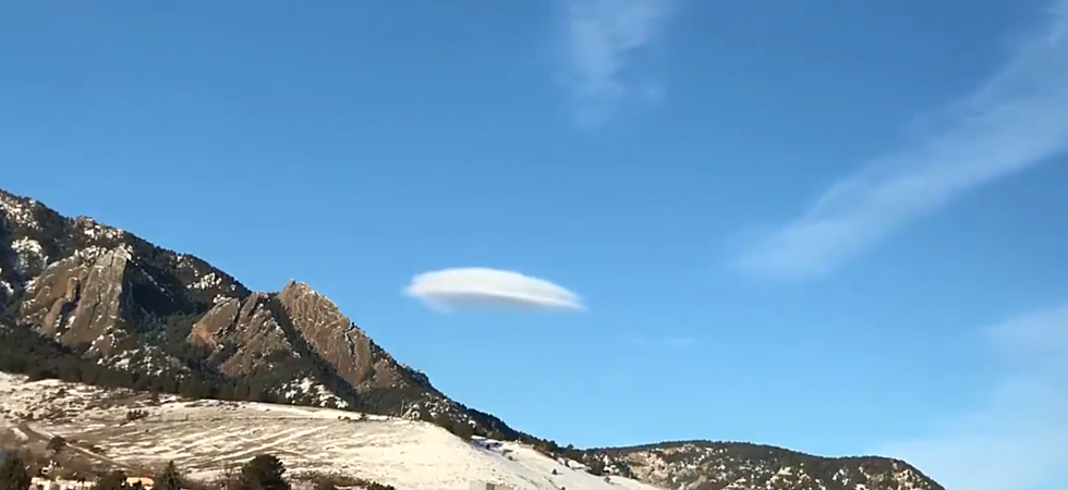Eerie UFO-Shaped Clouds Hang Over Colorado, But There&#8217;s a Logical Explanation