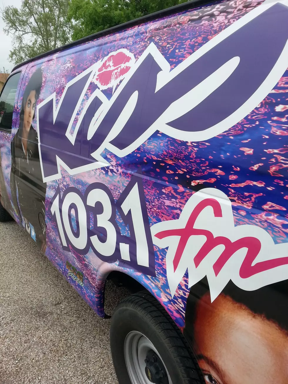 Kiss-FM Live In Killeen At Dodge Country Used Cars