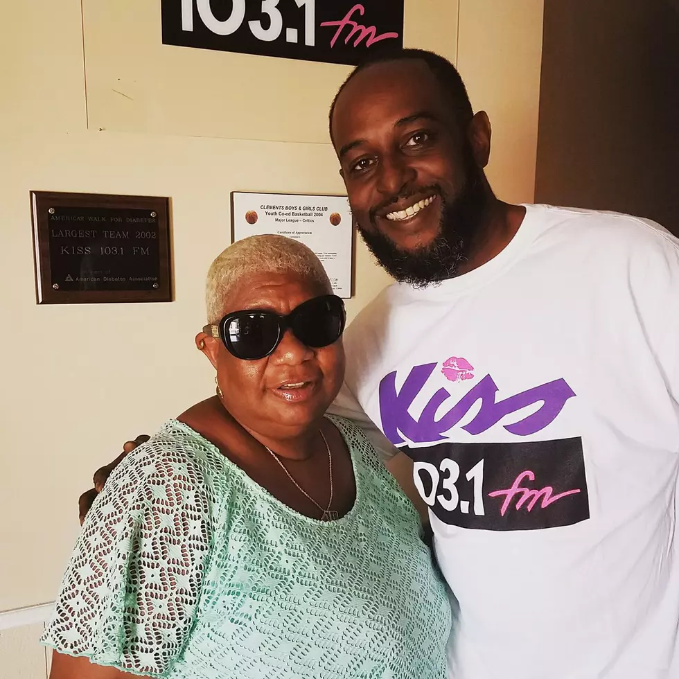 Comedian Luenell Stops By The Kiss Studios In Copperas Cove &#038; Takes Your Calls