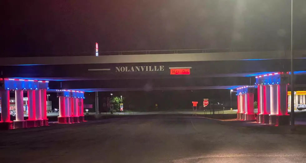 Nolanville, Texas Lights The Bridge Up For The Holiday And People Love It