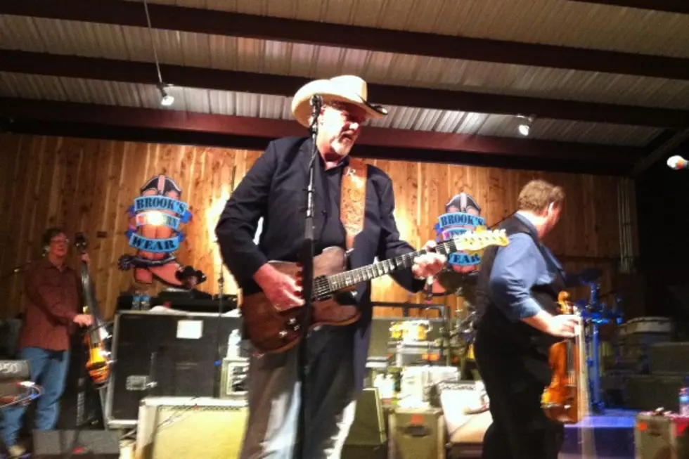 Asleep at the Wheel, the Kings of Texas Swing, Wowed the Crowd at Johnny’s Steaks and Bar-Be-Que