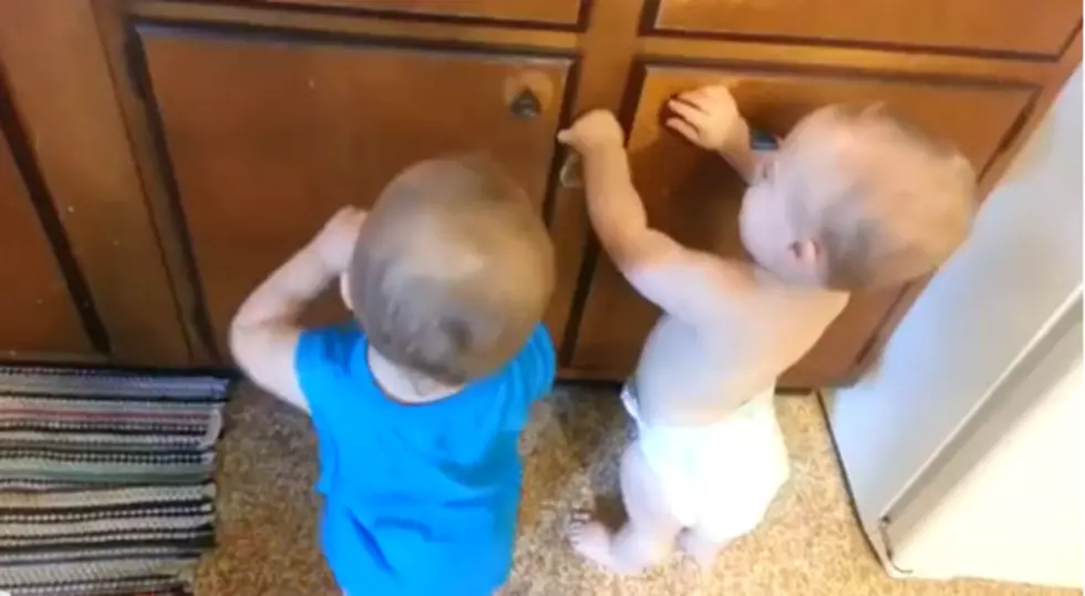 Infectious Laughter of Twin Two-Year Old Boys Playing With Rubber Bands is the Cutest Thing You’ll See All Day