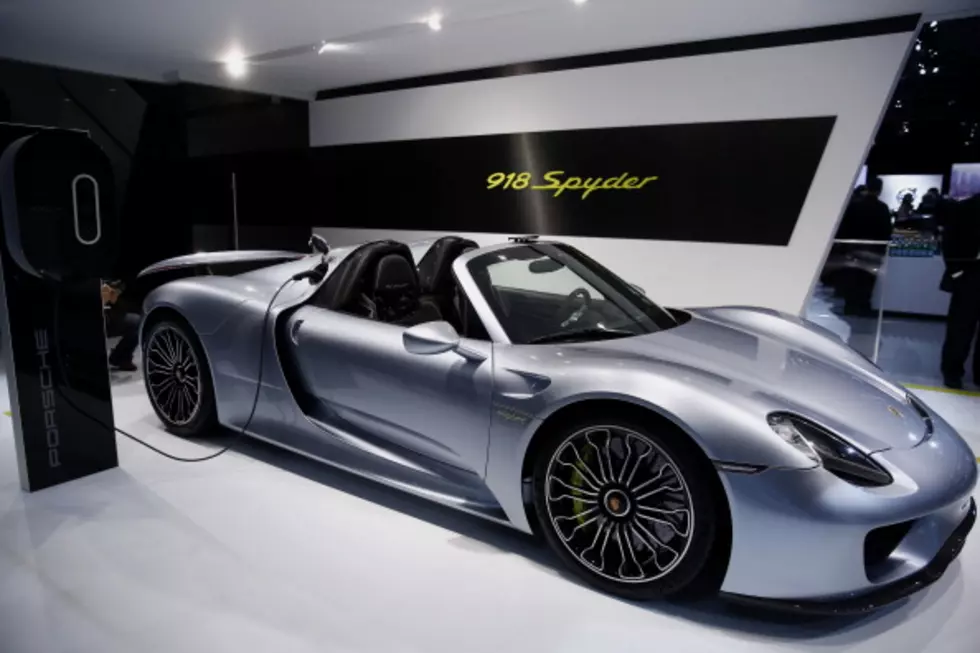 Want to Watch an $845,000 Porsche Burn at a Gas Station?