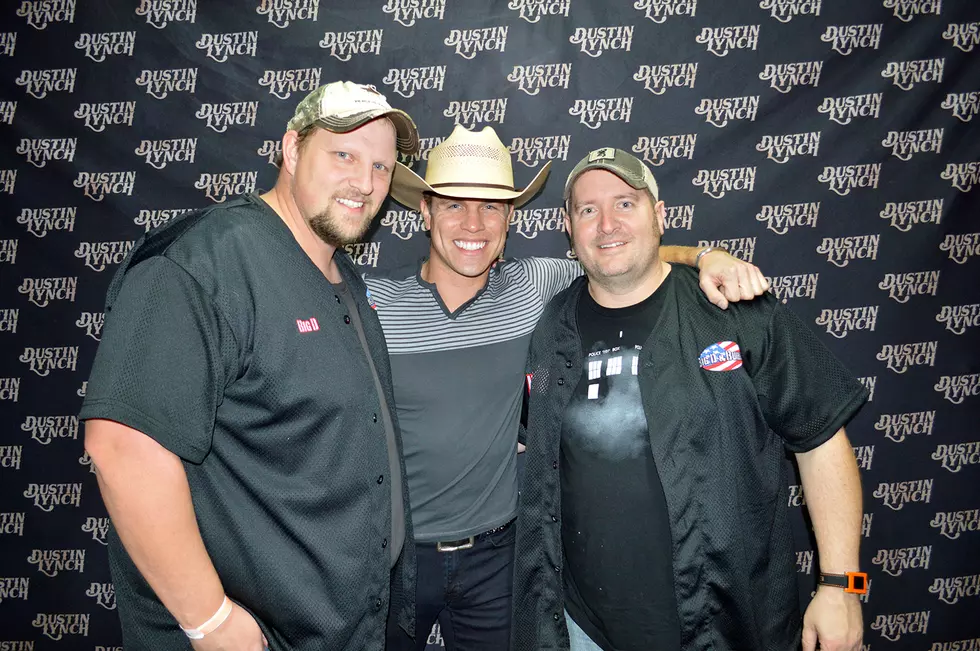 US105 Listeners Meet and Greet Dustin Lynch — See Your Photos Here