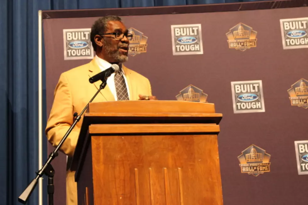 NFL Legend and Temple Native Joe Greene Presented with Hometown Hall of Famer Plaque