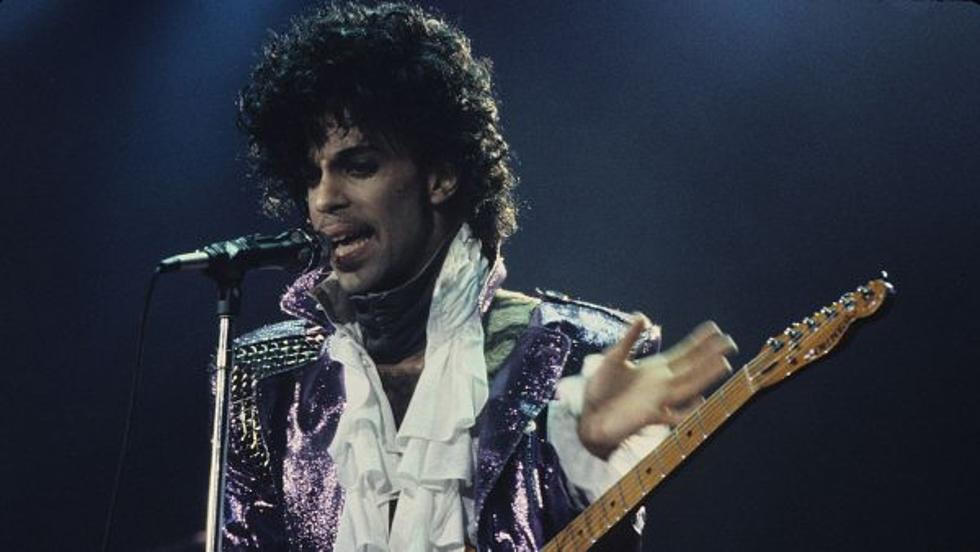 Country Artists Remember Prince This Weekend