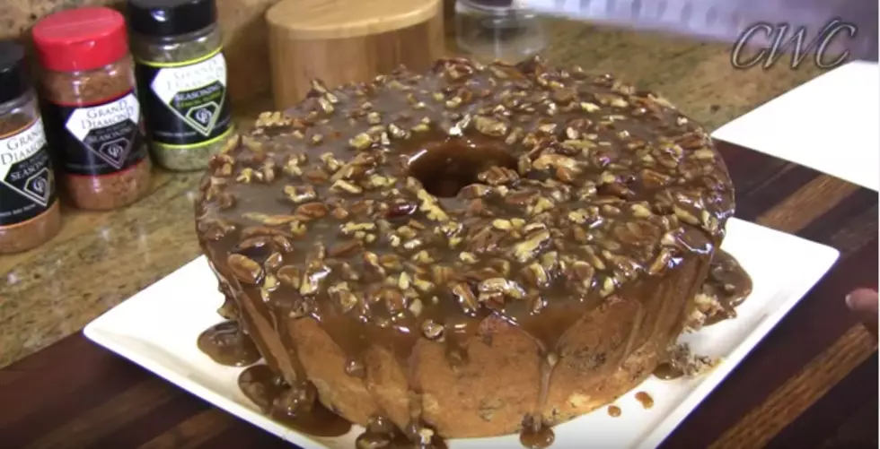 Stop What Your Doing And Make This Texas Pecan Pie Pound Cake