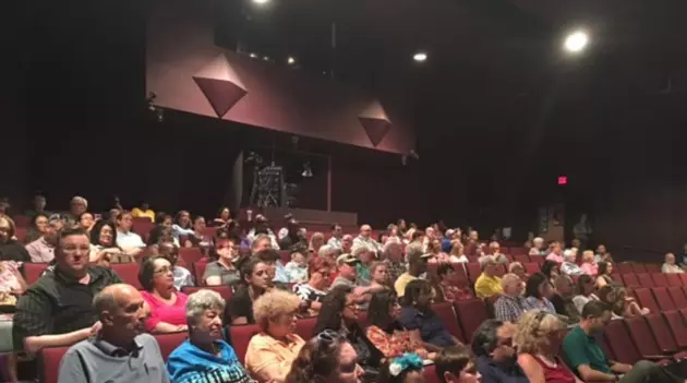Members Vote to Keep Killeen&#8217;s Vive Les Arts Theater Open