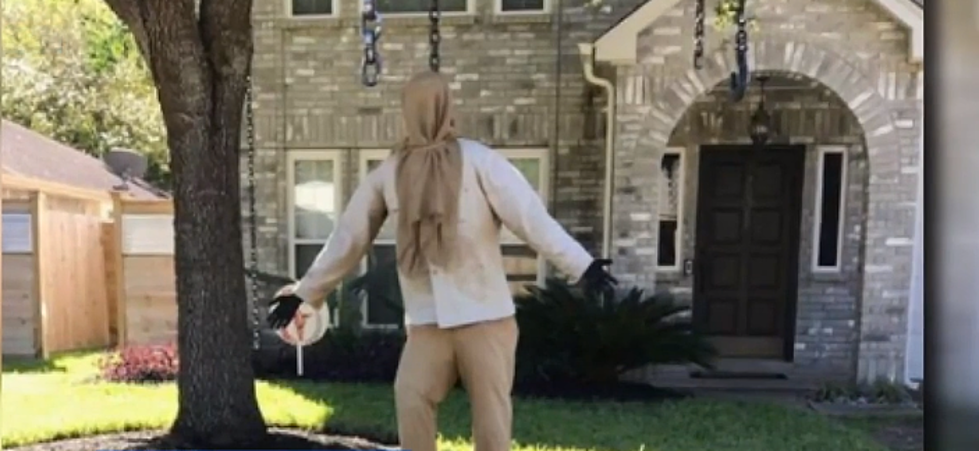 Homeowner in Katy, Texas Threatened Over Halloween Decorations