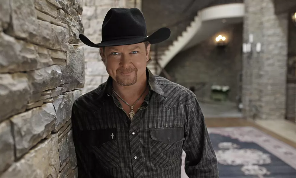 Tracy Lawrence is Coming to Johnny’s Outback in March