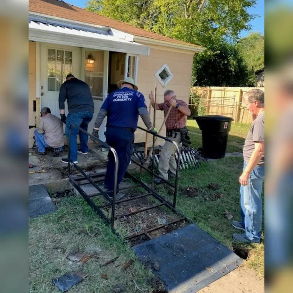 Temple PD Joins Together to Build Ramp for Resident