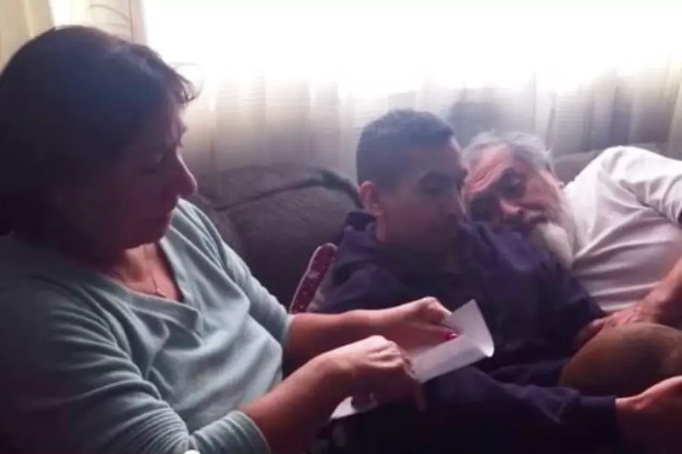 Son Pays off Parents’ Mortgage for Christmas