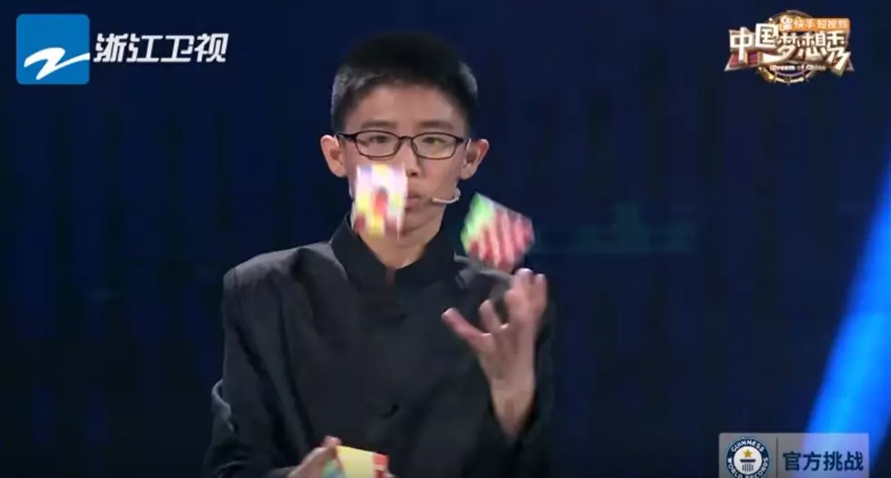 Solving Rubik’s Cubes While Juggling is a Thing Now