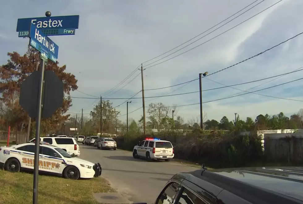 3 officers shot serving warrant on Texas man; suspect dead