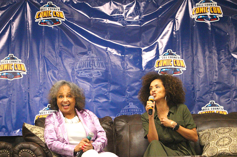 Fresh Prince of Bel-Air Stars Karyn Parsons and Daphne Maxwell-Reid Host Q&A at the Bell County Comic Con