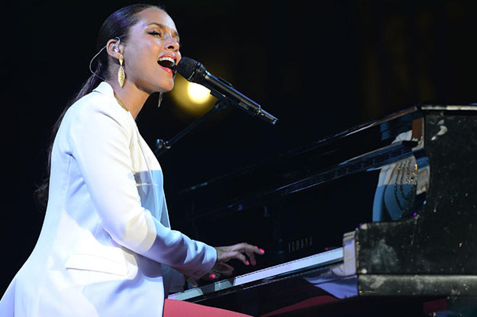 Alicia Keys Releases Blue Light Version of ‘Girl on Fire’
