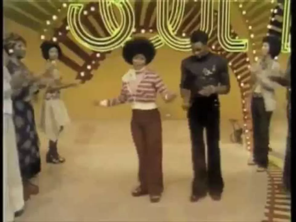 How To Dance Properly to Daft Punk’s ‘Get Lucky’ [Video]