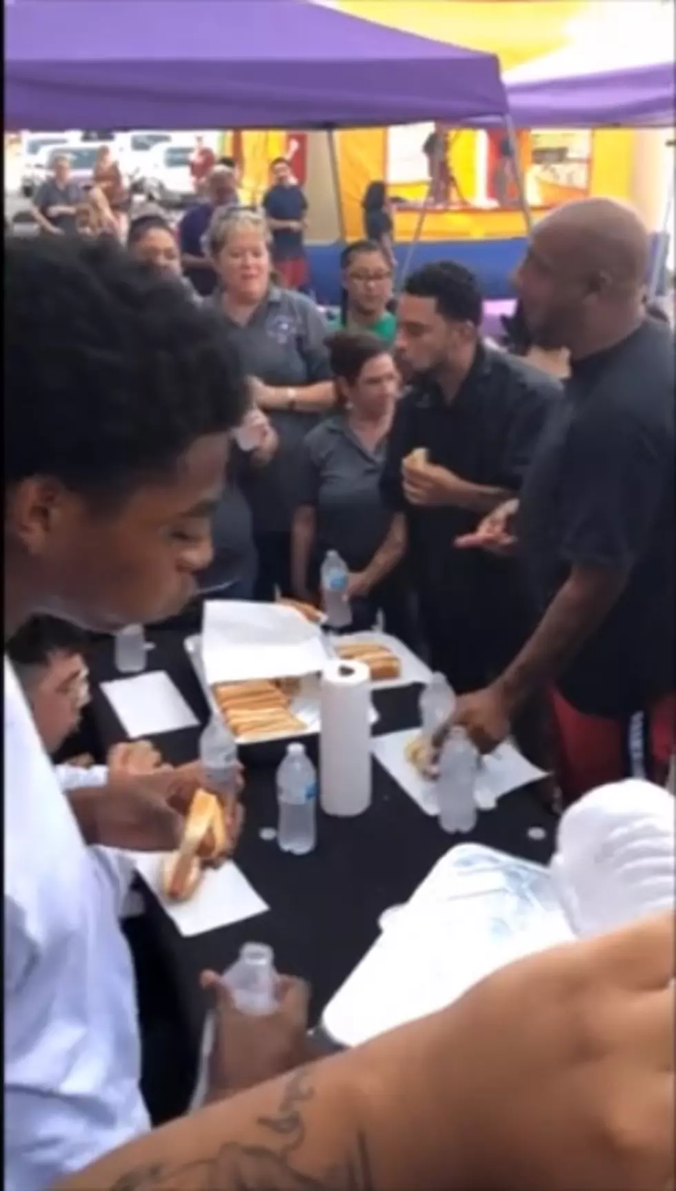 Hot Dog eating contest in Killeen at Familia Ink Tattoos [VIDEO]