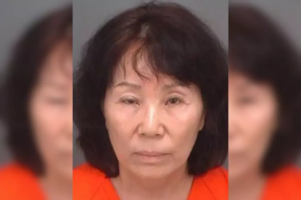 Florida Woman Takes It a Step Further, Picks Her Nose Then Sticks Fingers in Ice Cream