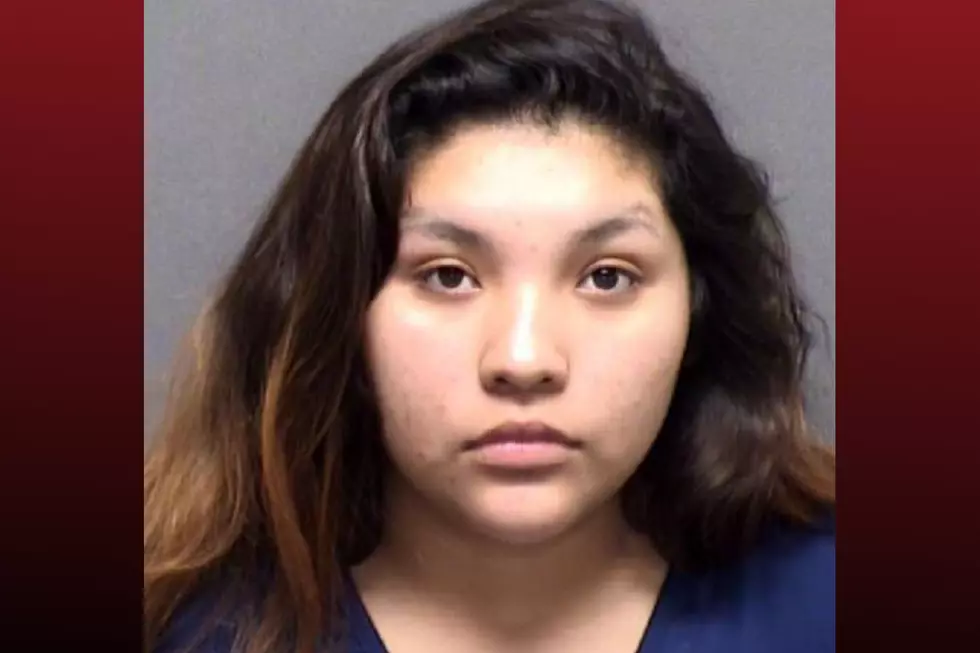 Texas Woman Choked and Threatened Boyfriend With Knife After He Sneezed on Her