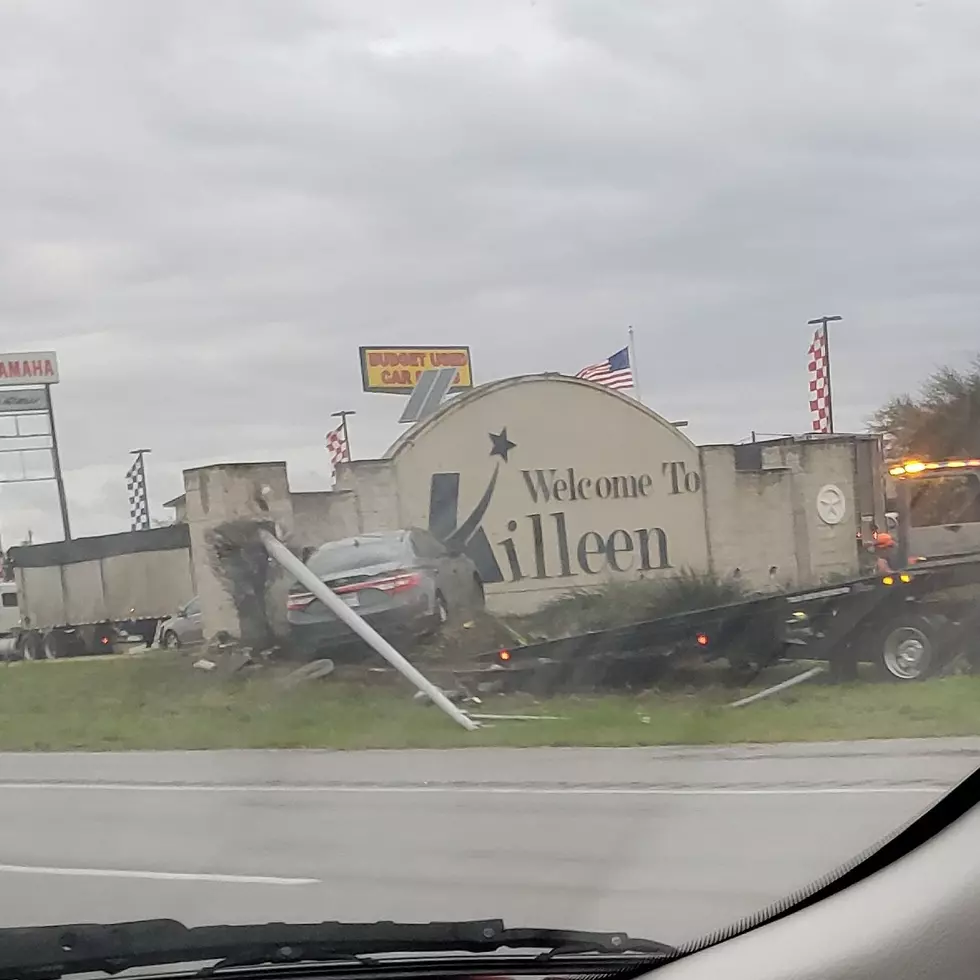 Someone Ran Into the Welcome to Killeen Sign Again