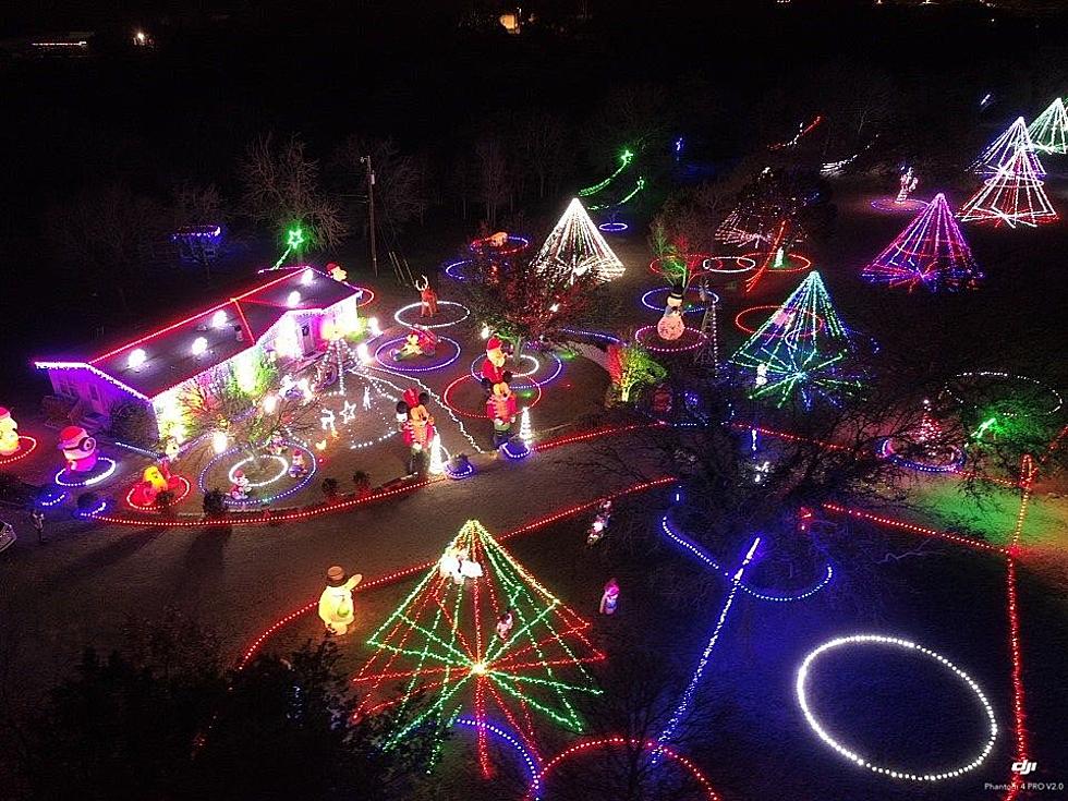 Check Out These CTX Christmas Lights Displays