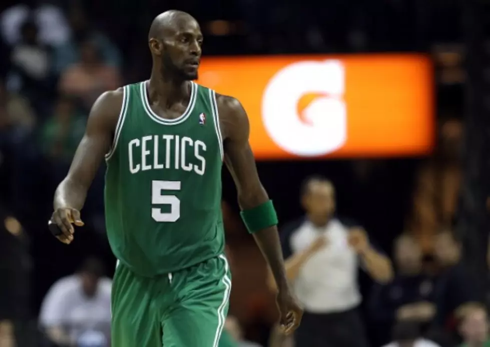 Kevin Garnett Expected to Miss Two Weeks