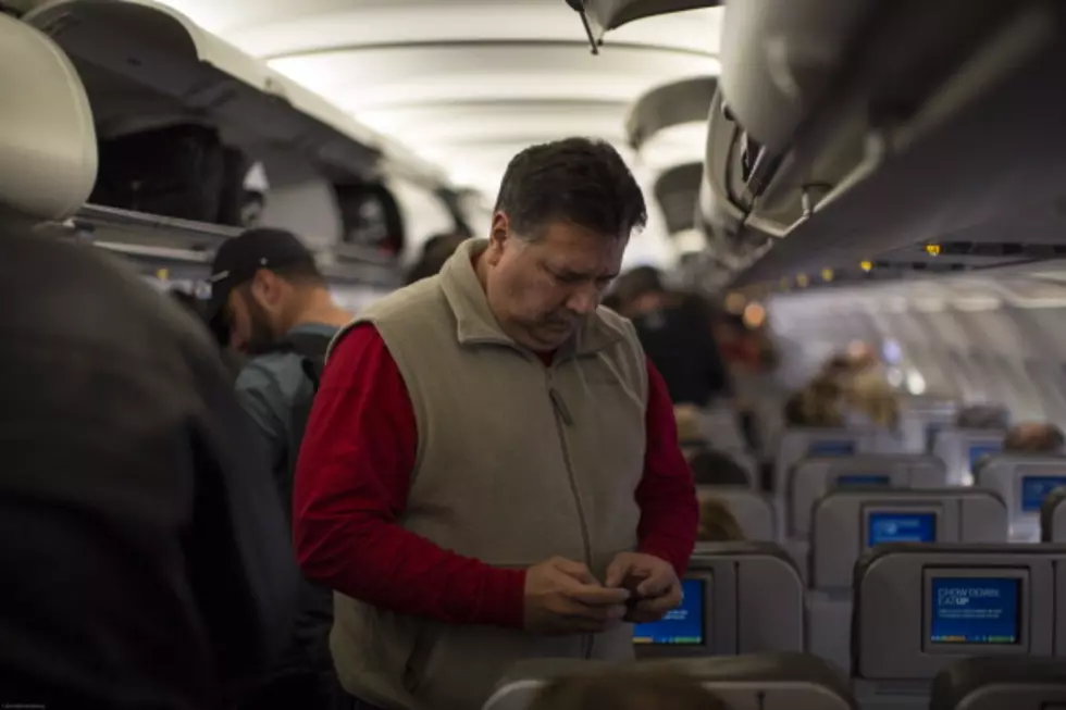 A New Poll Says We Don’t Want Cell Phones on Planes