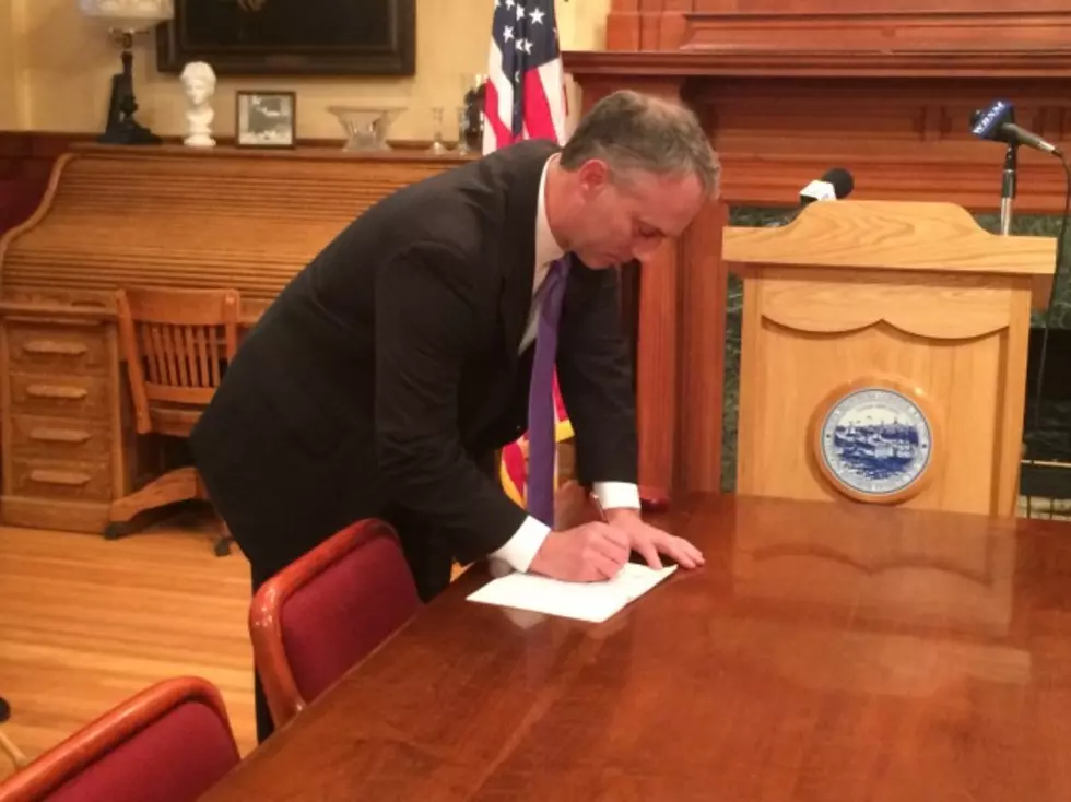 Mayor Mitchell Signs Problem Properties Ordinance