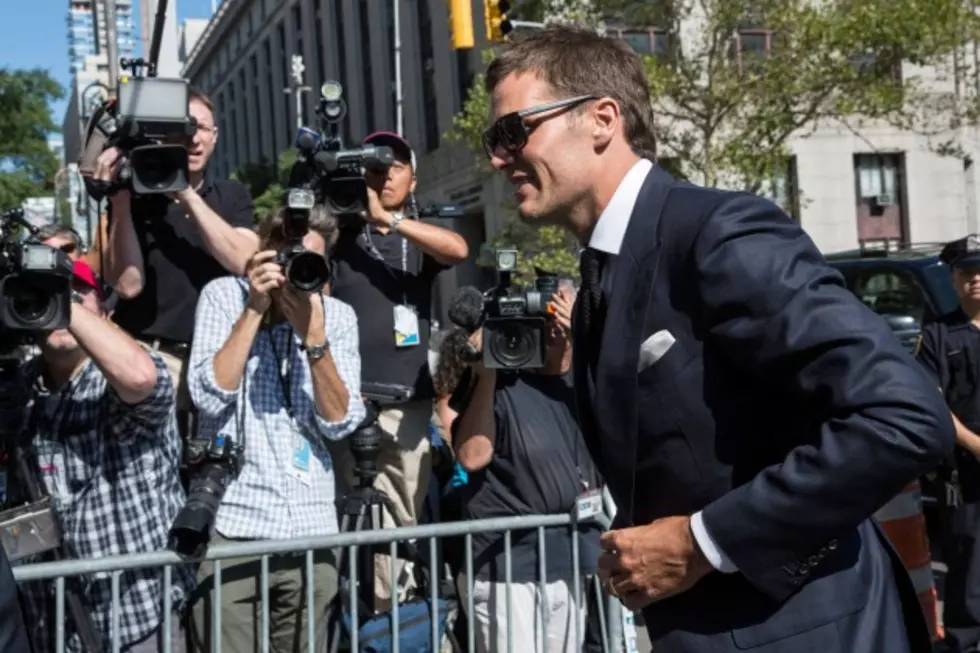 Judge Lets Brady Play, Ruling Against NFL In &#8216;Deflategate&#8217;