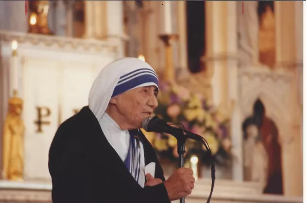 Mother Teresa To Be Canonized On Sunday