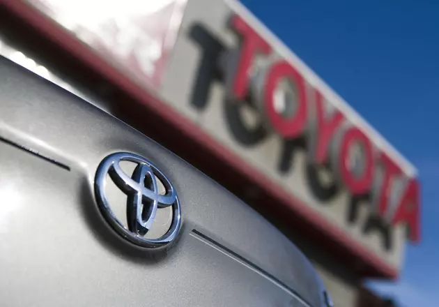 Toyota Recalls Sienna Minivans For Shift Defect