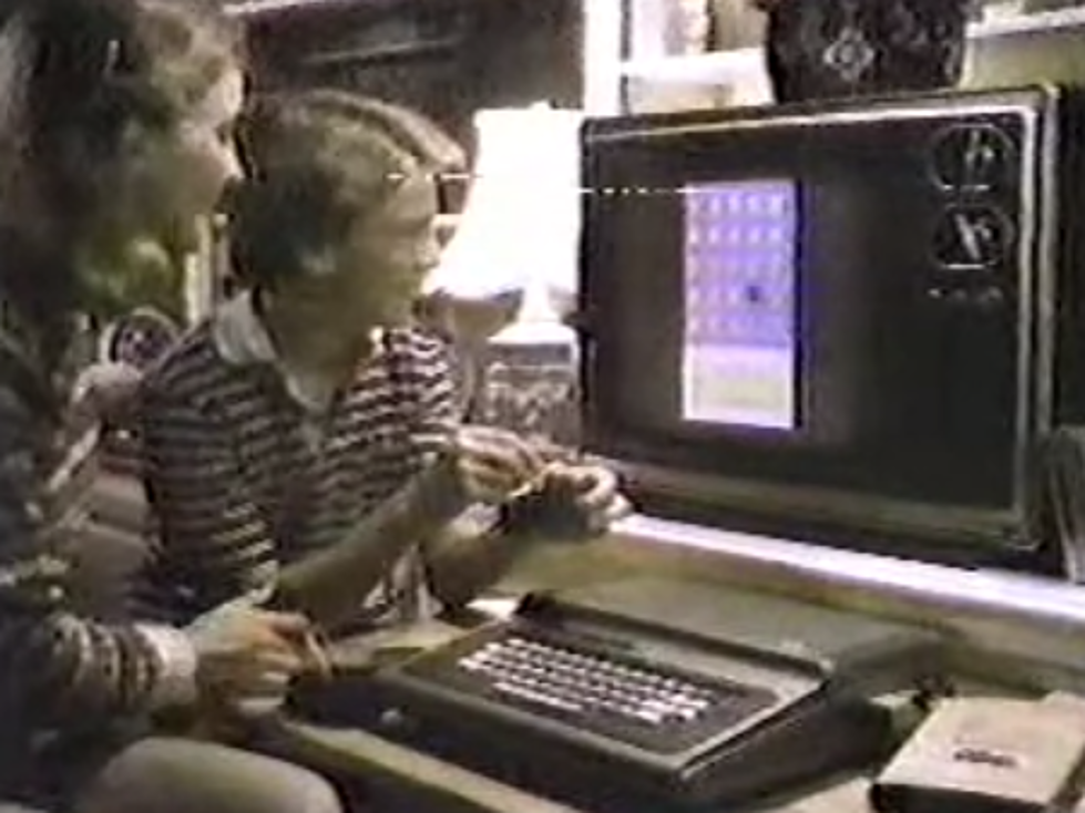 Playing With The  Radio Shack TRS-80 Computer —  “Back In the Day Cafe” Flashback