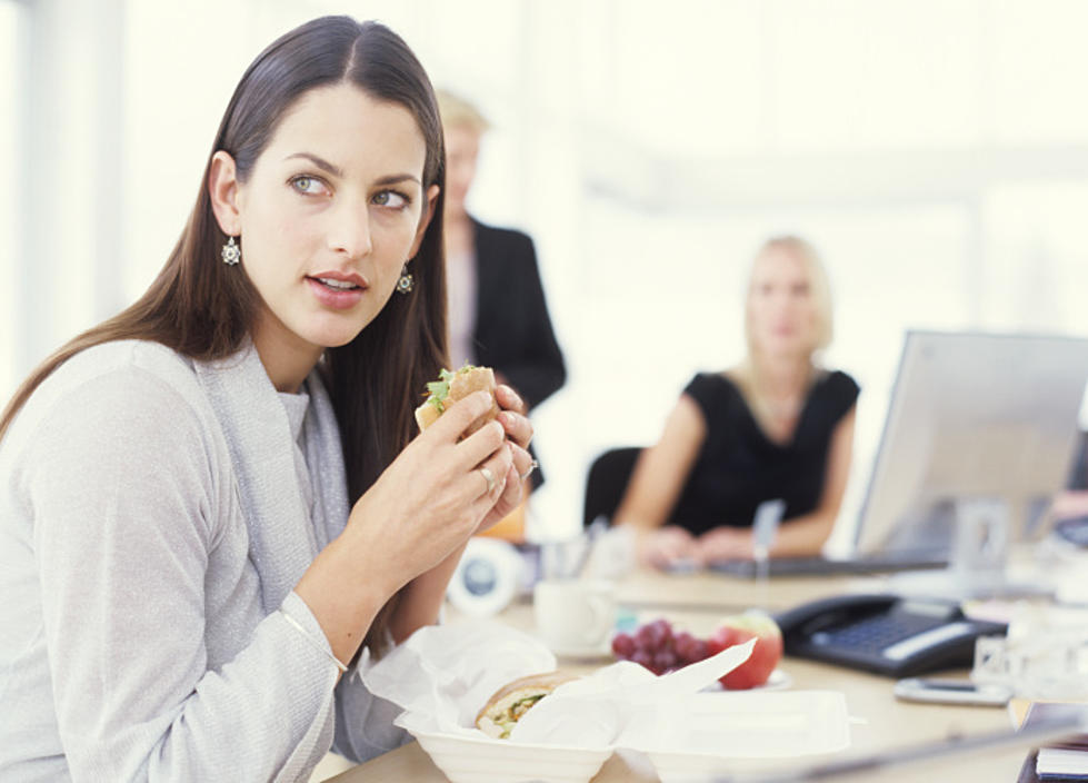 Five Snacks You Should Avoid at Work