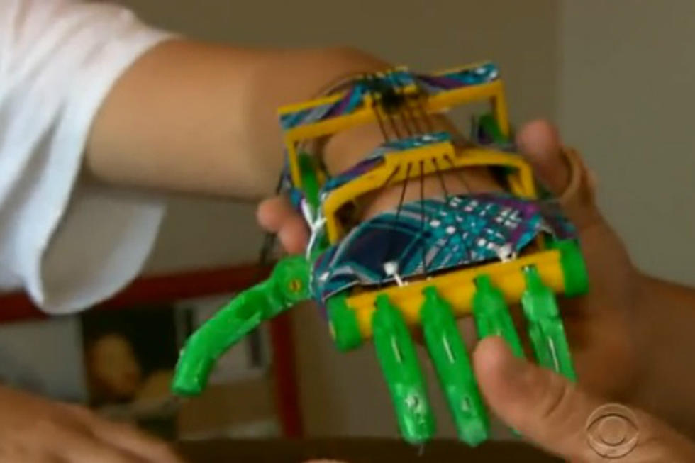 Massachusetts Dad Builds His Son A Prosthetic Hand Using A 3-D Printer [VIDEO]