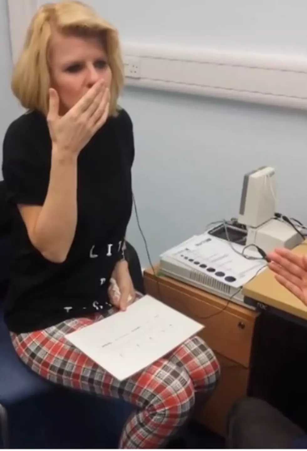 39 Year Old Woman Hears For The First Time [VIDEO]