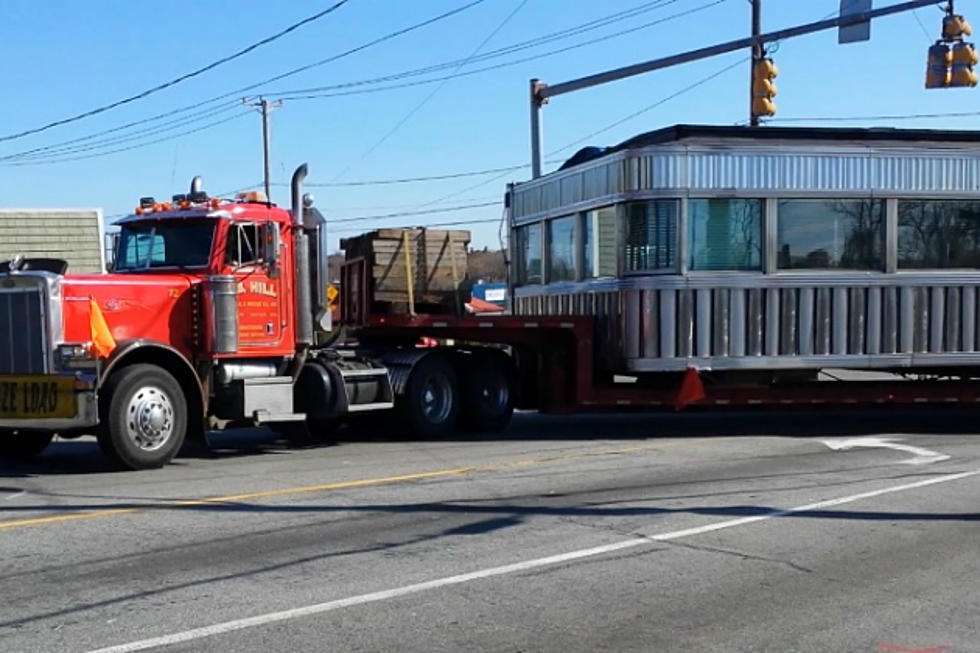 Watch The Shawmut Diner Get Moved And Transported Up Route 195 To The Dartmouth House Of Corrections [VIDEO]