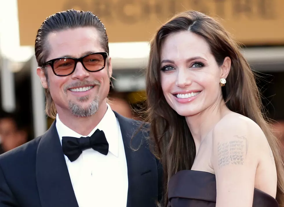 Angelina Jolie is Divorcing Brad Pitt!
